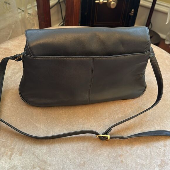 Etienne Aigner Leather Classic Handbag EUC - Picture 5 of 9